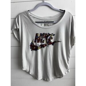 Nike Tee Women's Athletic‎ Tee Shirt Cut Off Sleeves White Floral Logo 7 0389